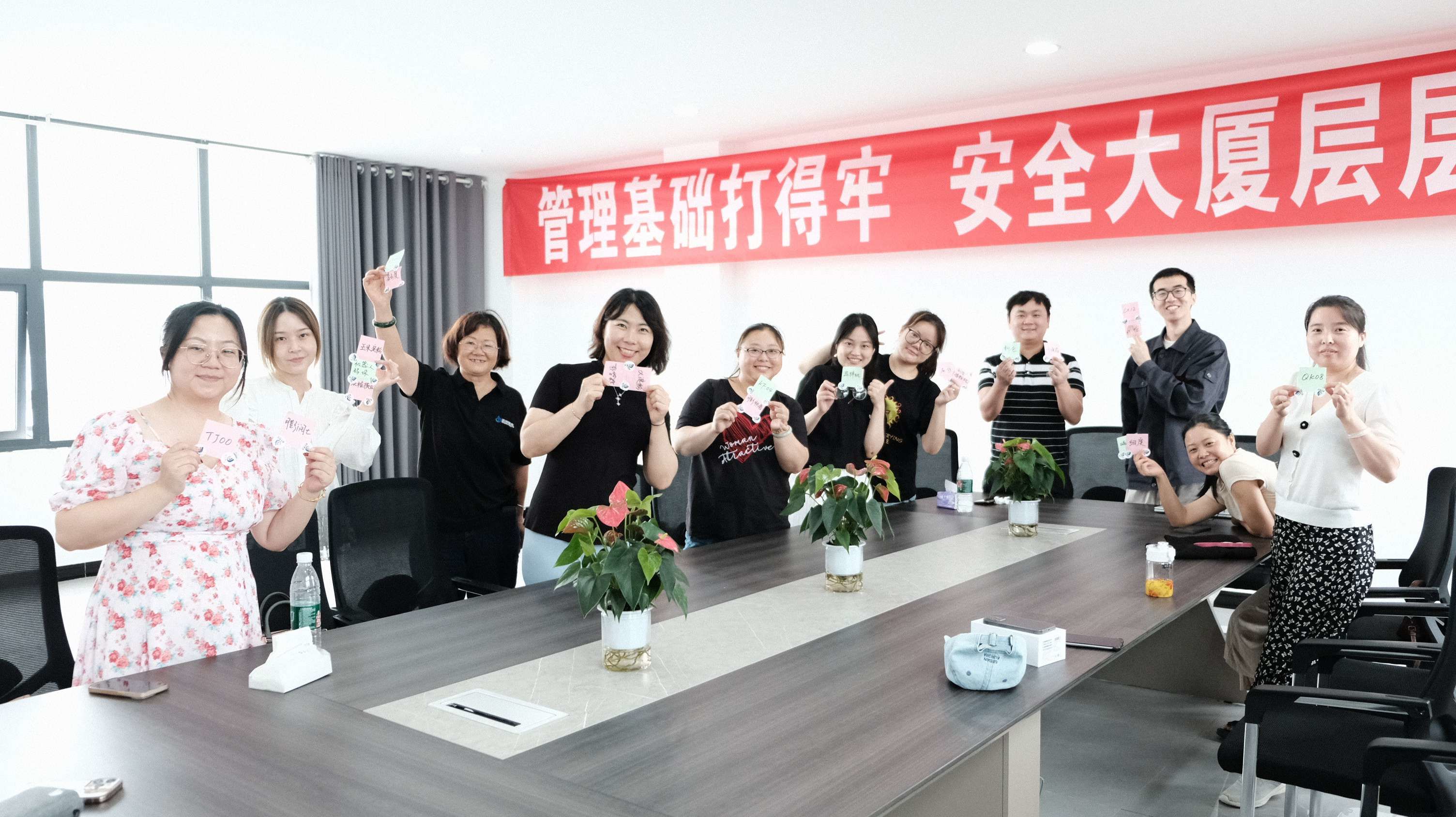 bodog��(china)���Ź������ųɶ���˾ح�������ң���������ȥһ�ߴ����ഺ��â
